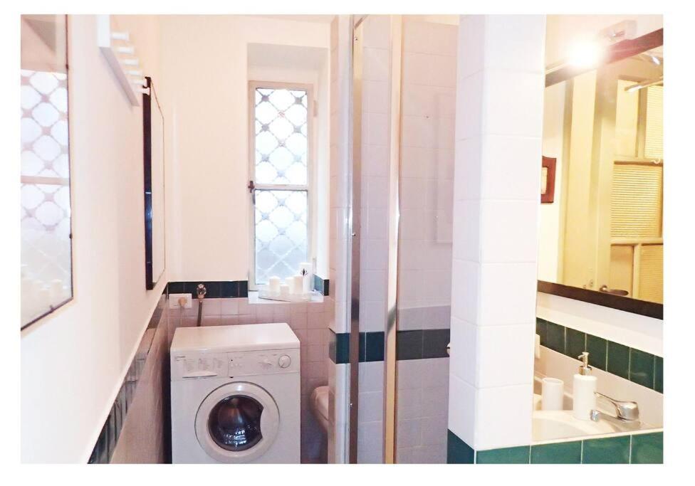 Urban House - Elegant Apartment Brera Milan Center Bagian luar foto