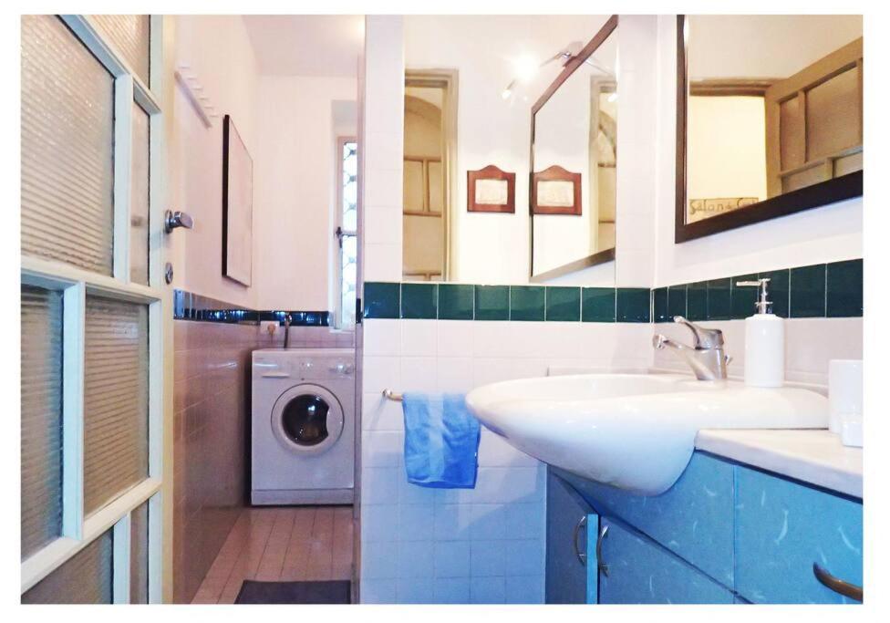 Urban House - Elegant Apartment Brera Milan Center Bagian luar foto